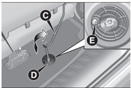 FIAT 500L (2017-2022) - PROCÉDURE DE REEMPLACEMENT DE LA ROUE - 10