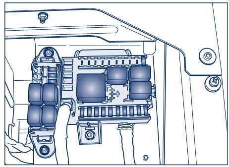 Maserati Granturismo M145 Phase 1 (2007-2017) - Boîtiers à fusibles/relais dans le coffre à bagages - 2