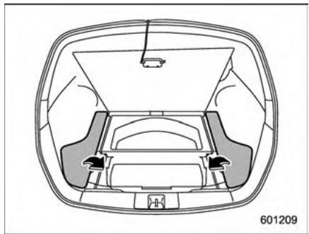 SUBARU Outback (2011) - Rangement de la couverture de l'espace de chargement - 3