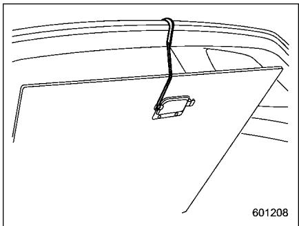 SUBARU Outback (2011) - Rangement de la couverture de l'espace de chargement - 2
