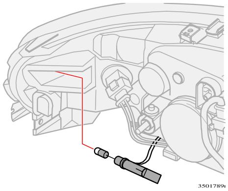 VOLVO V70 - V70R - XC70 (2004-2007) - Remplacement d'ampoules - 1