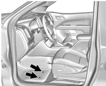 GMC Canyon Phase 1 (2014-2021) - Dépose et remplacement des tapis de sol - 1