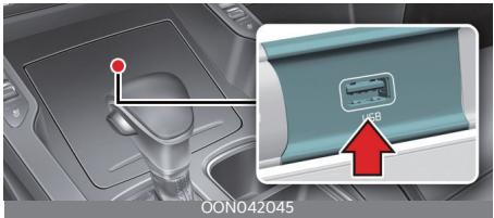 KIA Telluride Phase 2 (2023) - Port USB - 1