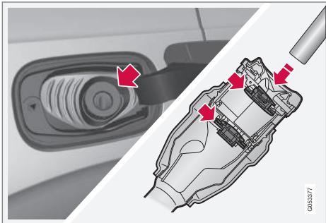 VOLVO XC90 2 Phase 2 (2019-2023) - Ravitaillement de la voiture en station-service - 1