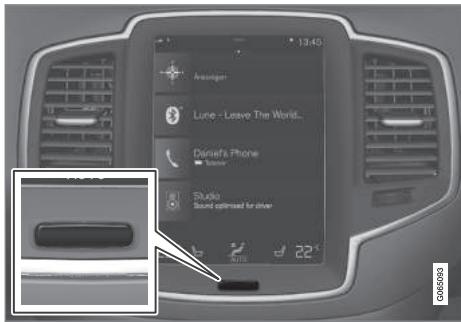 VOLVO XC90 2 Phase 2 (2019-2023) - Nettoyer l'écran central - 1