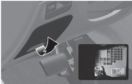 HYUNDAI Tucson NX4 Phase 2 (2024) - Remplacement de fusible dans le tableau de bord - 1