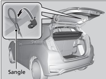 Honda Jazz 3 Phase 2 (2018-2020) - ■ Dépose du cache du compartiment à bagages - 1