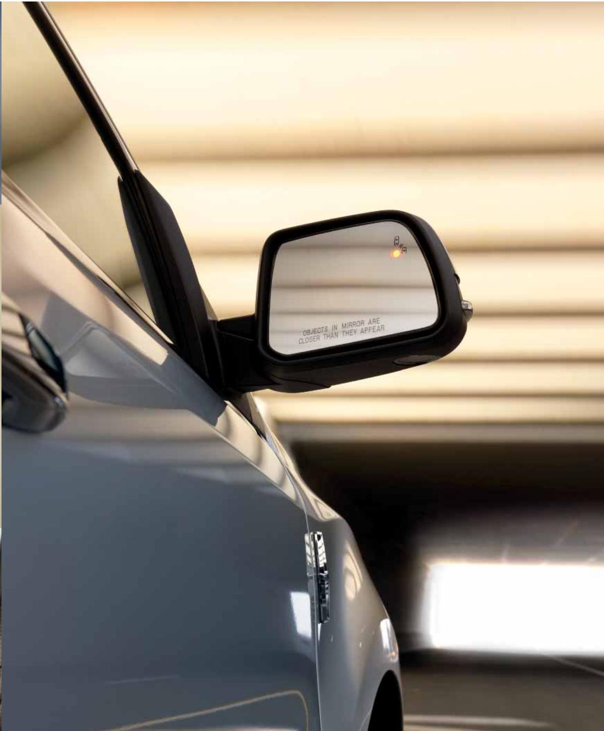 Lincoln MKX Phase 2 (2011-2015) - IT CAN DETECT TRAFFIC BEFORE YOU CAN SEE IT.   PEACE OF MIND IS ONE OF THE GREATEST LUXURIES. - 2