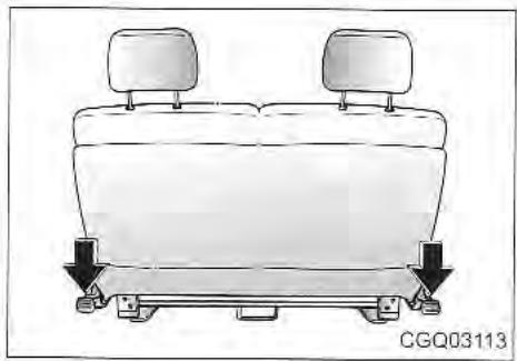 KIA Sedona KV2 (2002-2005) - Déplacer la banquette arrêté vers l'avant et l'arrête - 2