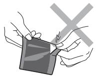 FUJIFILM Instax.SquareLink - ■ Précautions : Manipulation de la batterie - 6