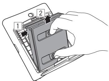 FUJIFILM Instax.SquareLink - Retrait d'une cassette film usagée - 2