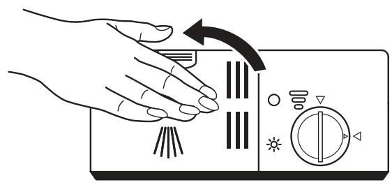 AMICA ADP1002S - Remplissage du distributeur de détergent - 2