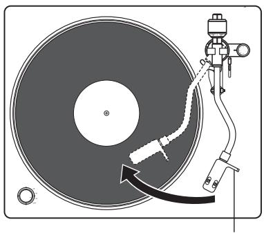 DENON DP400BKEM - Libérez le verrouillage du repose-bras et soulevez le levier de levage. - 2