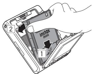 FUJIFILM InstaxMiniEvo - Insérez la pellicule en alignant les marques jaunes. - 1