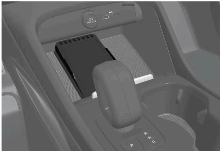 VOLVO C40 (2024) - Recharger un apparéil avec le chargeur sans fil - 1