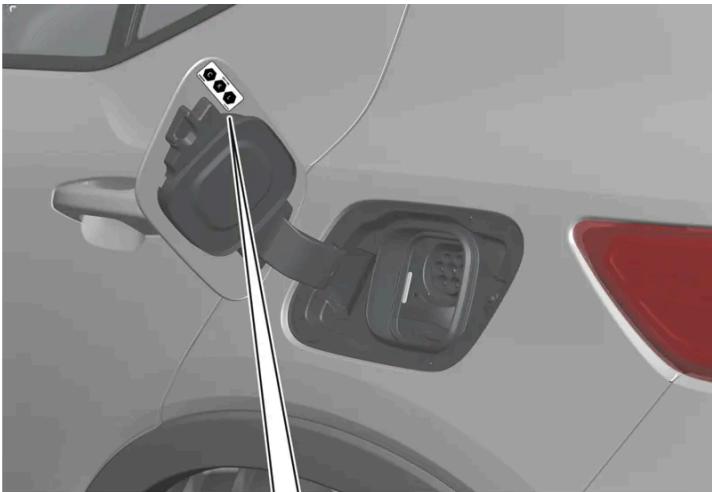 VOLVO C40 (2024) - Autocollant sur la face interieure du volet de la prise de recharge - 1
