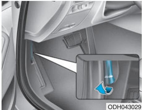 HYUNDAI Genesis DH  (2013-2016) - Ouverture du capot - 1