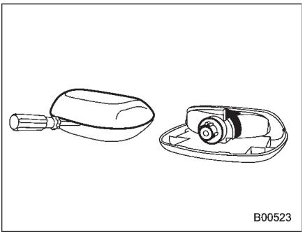 SUBARU WRX (2011) - Plafonnier et éclairage de l'espace de chargement - 4