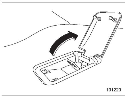 SUBARU WRX (2011) - Pour accrocher la longe supérieure - 2