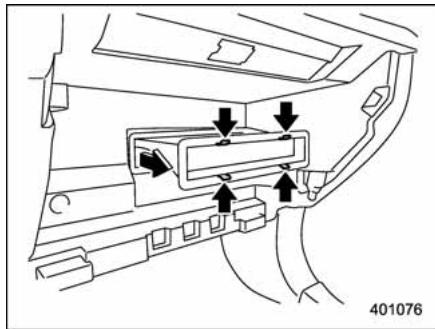 SUBARU WRX (2011) - ■ Remplacement d'un filtré à air - 4
