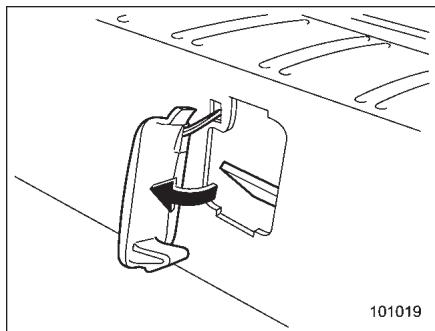 SUBARU WRX (2011) - Pour accrocher la longe supérieure - 3
