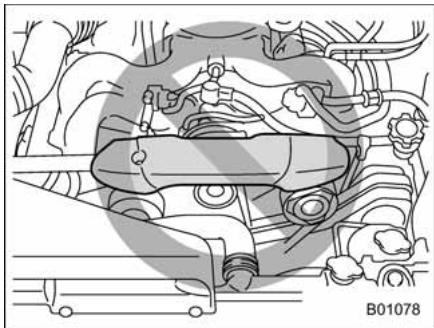 SUBARU WRX (2011) - Lors de toute intervention de contrôle ou de réparation dans le compartmentement moteur - 1