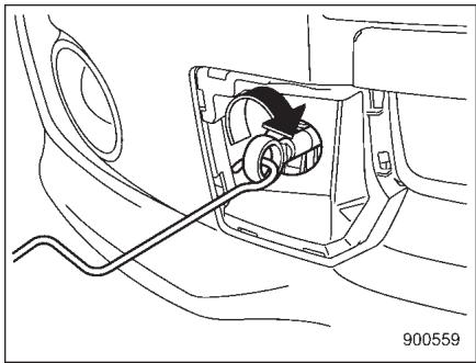 SUBARU WRX (2011) - Crocket de remorquage avant (modèle turbo): - 3