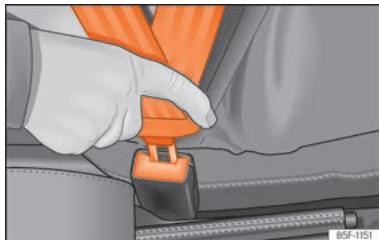 SEAT Mii Phase 3 (2019-2021) - Attacher et détacher la ceinture de sécurité - 1