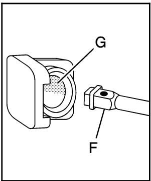 GMC Sierra (2006-2013) - Dépose du pau de secours et des outils - 4