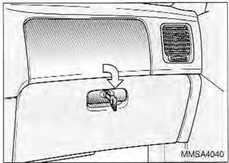 KIA Magentis MS (2000-2005) - BOITE A GANTS - 1