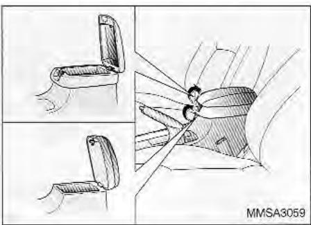 KIA Magentis MS (2000-2005) - PORTE-GOBELETS ET COMPARTIMENT DE RANGEMENT (CONSOLE) - 1
