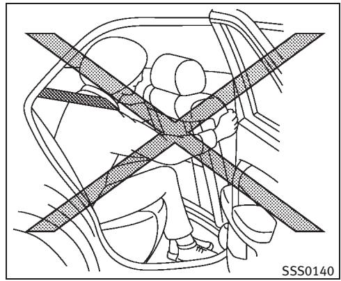 INFINITI M (2011) - ATTENTION - 2