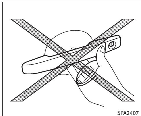 INFINITI M (2011) - CHAMP D'OPÉRATION DE LA CLÉ INTELLIGENTE - 1