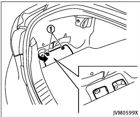 INFINITI Q50 (2016) - EMPLACEMENT DE LA BATTERIE PRINCIPALE - 1