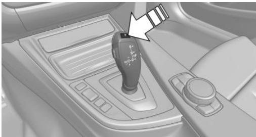 BMW Série 4 (2017-2020) - Mettre le levier selecteur en position P - 1