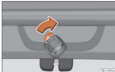 SEAT Tarraco (2018) - Déverrouillage d'urgence du hayon arrêté - 1