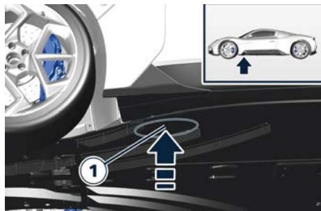 Maserati MC20 Cielo (2022) - Installation de la roue de secours compacte - 2