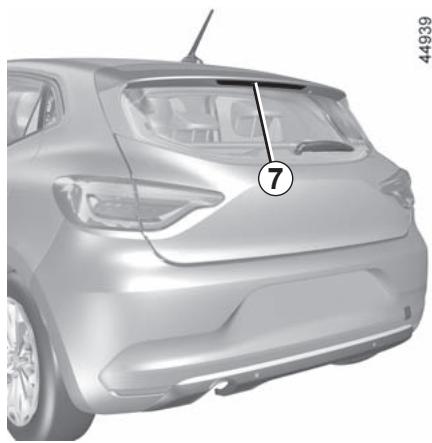 RENAULT Clio 5 (2019-2023) - FEUX ARRIÈRE ET LATERAUX : remplacement des lampes (2/3) - 2