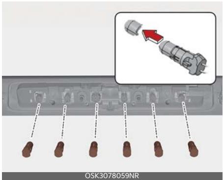 KIA Soul SK3-3 Phase 2 (2023) - Remplacement de l'ampoule du feu stop surelevé (type ampoule) - 4