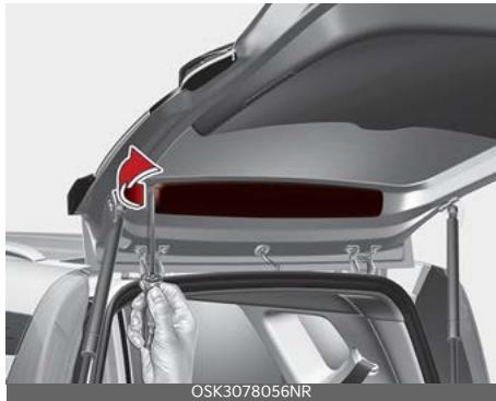 KIA Soul SK3-3 Phase 2 (2023) - Remplacement de l'ampoule du feu stop surelevé (type ampoule) - 1