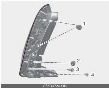 KIA Soul SK3-3 Phase 2 (2023) - Remplacement d'une ampoule de feu stop / feu arrêté et clignotant (type ampoule) ( feu combiné arrêté type A) - 2