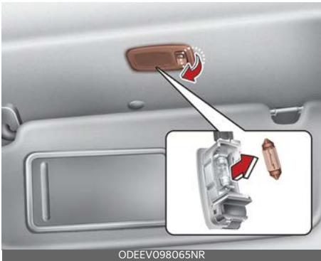 KIA Soul SK3-3 Phase 2 (2023) - Remplacement d'une ampoule de lampe de miroir de courtoisie - 1