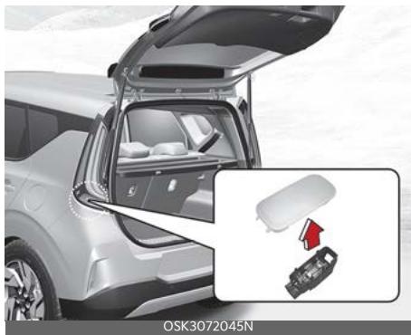 KIA Soul SK3-3 Phase 2 (2023) - Remplacement d'une ampoule de plafonnier du hayon - 1