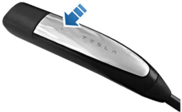 TESLA Model Y (2020-2024) - Ouverture de la prise de recharge - 1