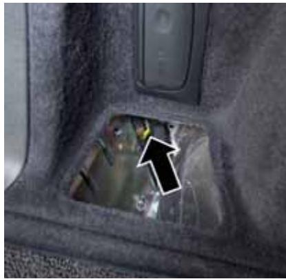 JEEP Grand Cherokee WK2 (2017-2021) - Déverrouillage d'urgence du volet de replissage de carburant - 2