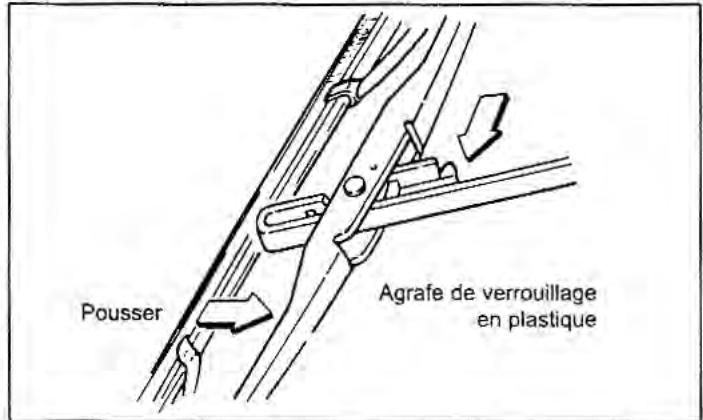 KIA Rio (2003) - AVIS - 1