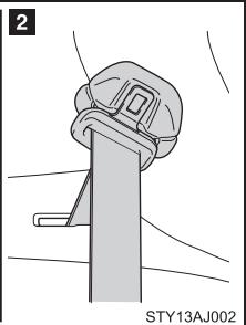 Scion IQ (2012) - Rangement des ceintures de sécurité (siège arrêté) - 2