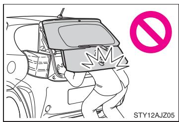 Scion IQ (2012) - Ouverture/fermeture du hayon - 1