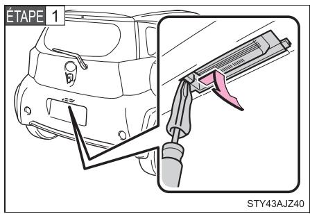 Scion IQ (2012) - Éclairage de plaque d'immatriculation - 1