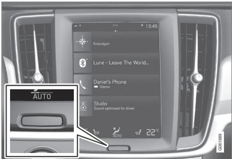 VOLVO V60 2 - Ouvrir ou fermer une vue secondaire en plein écran - 3